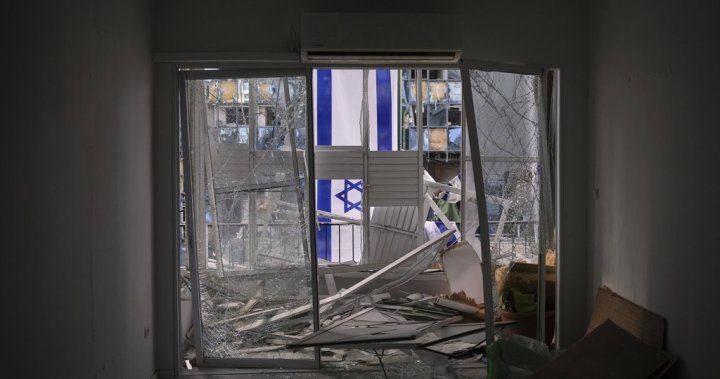 JAV smogė trims Irano branduolinėms vietoms, sako Trumpas, prisijungdamas prie