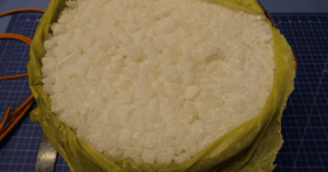 2 žmonės buvo apkaltinti po to, kai Kalgario oro uoste