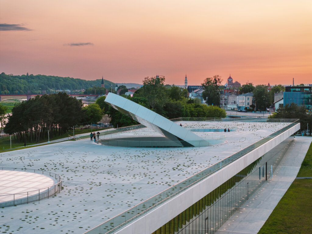 Kauno miesto savivaldybė Tarptautinės robotikos varžybos „Mokslo saloje“ – pirmos