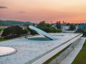 Kauno miesto savivaldybė Tarptautinės robotikos varžybos „Mokslo saloje“ – pirmos