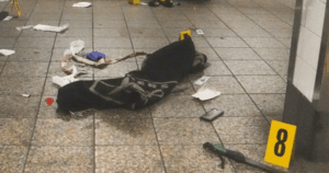 Paskelbtas vaizdo įrašas, kuriame Niujorko policija Didžiojoje centrinėje stotyje nužudo